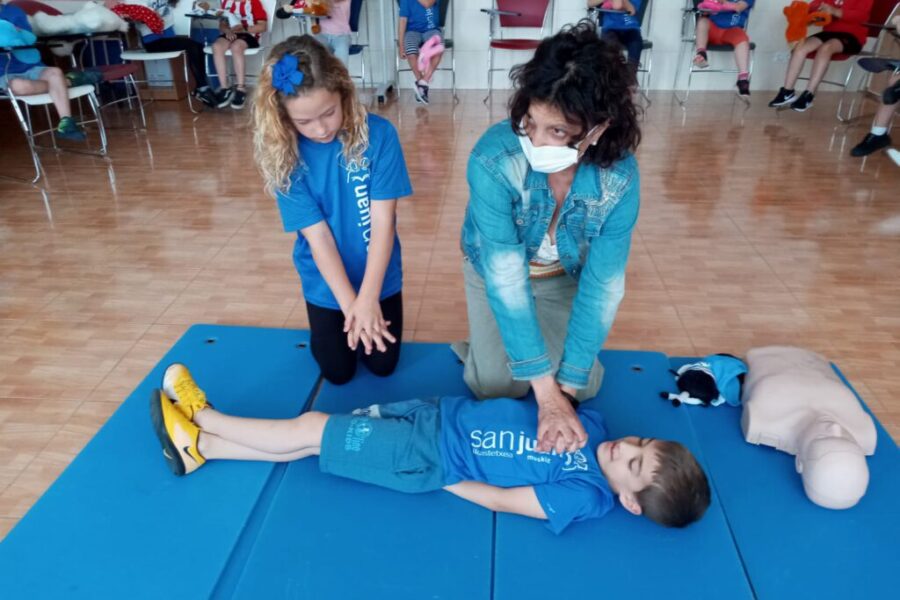 Talleres de RCP (reanimación cardiopulmonar)