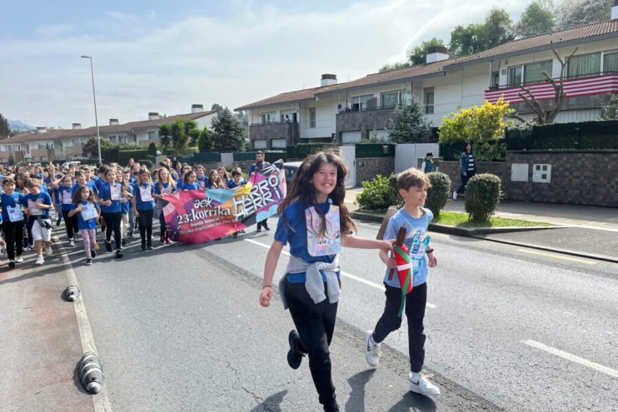 Semana Cultural: Korrika y Mercadillo Solidario