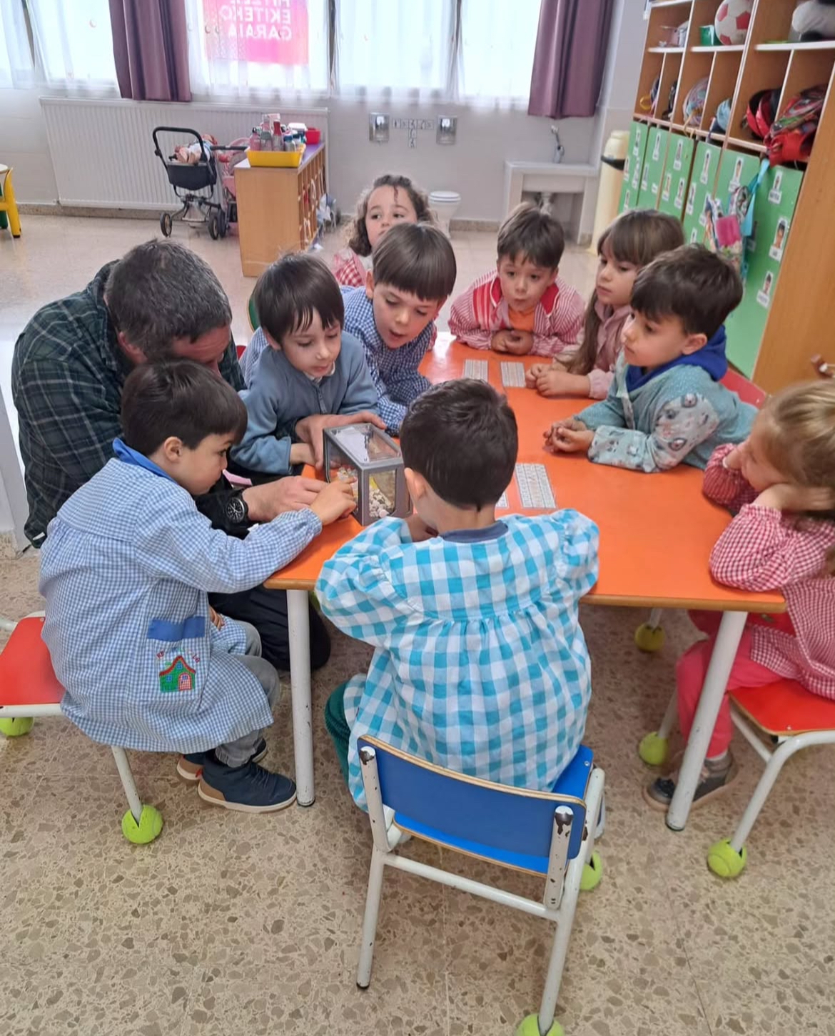 🐜🎨 ¡Taller de hormigas para nuestros peques! 🎨🐜