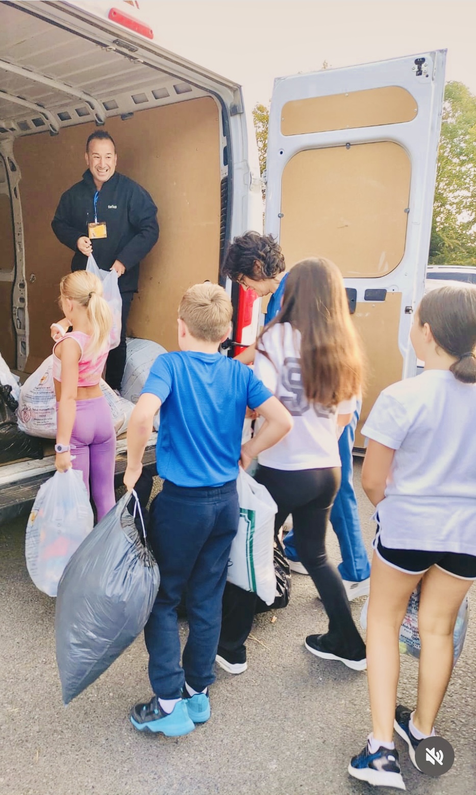 Solidaridad en acción: San Juan Ikastetxea colabora con Global Humanitaria